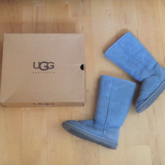 baby blue uggs